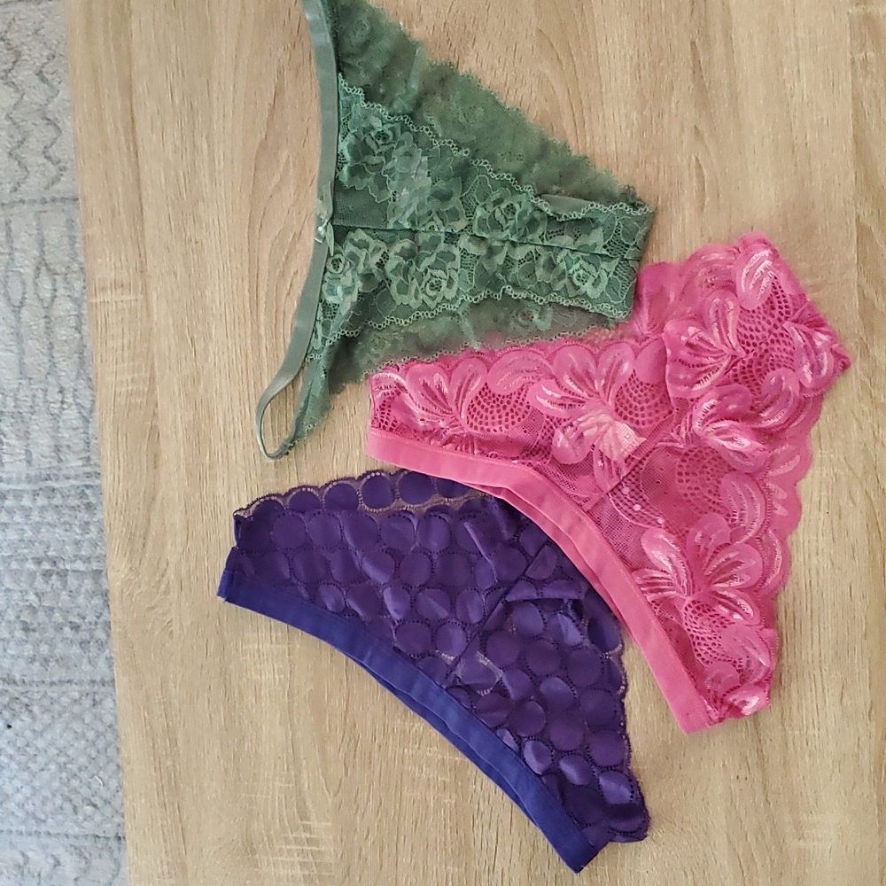 NWOT Knotty Nickers cheeky underwear size Med.